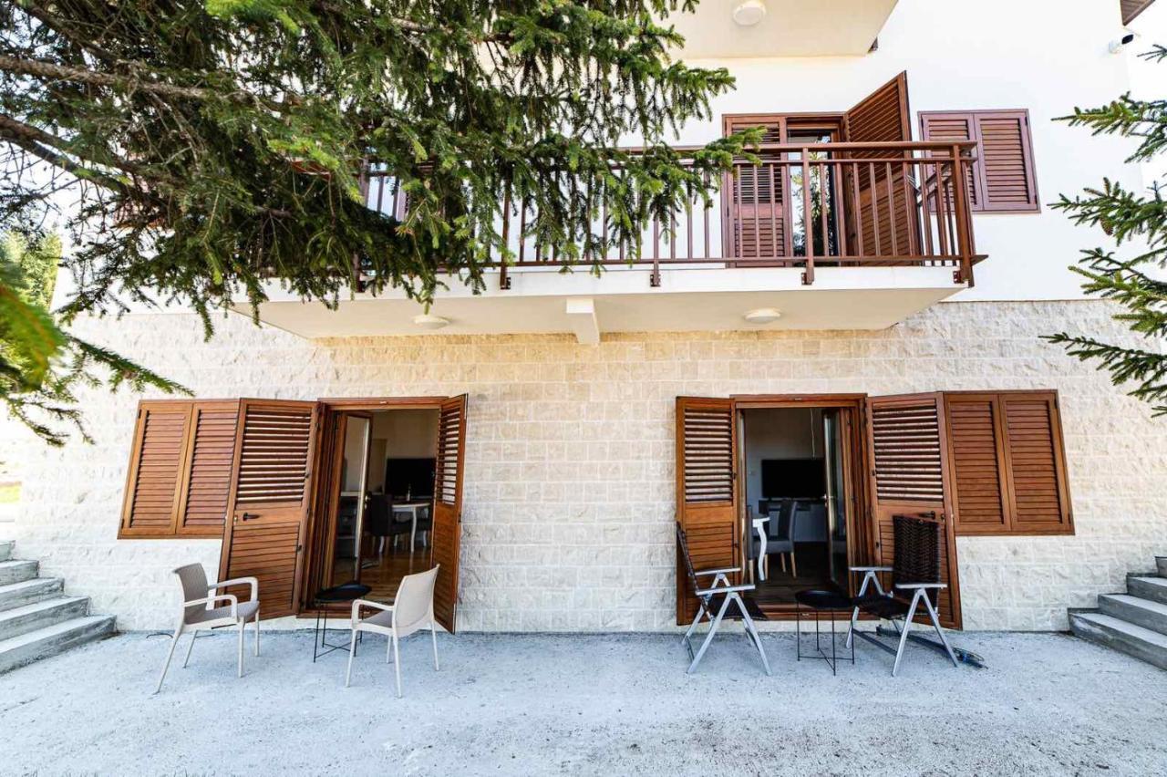 Turisticki Apartmani “Kraljeva Stolica” Žabljak Buitenkant foto