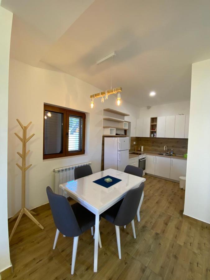 Turisticki Apartmani “Kraljeva Stolica” Žabljak Buitenkant foto