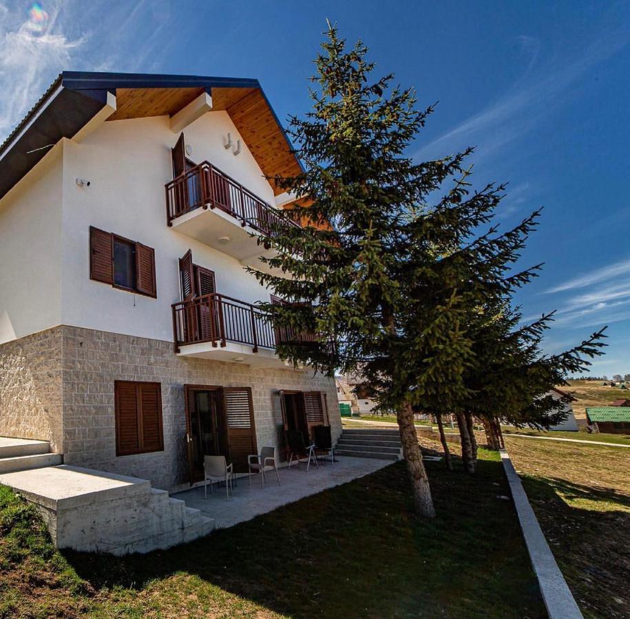 Turisticki Apartmani “Kraljeva Stolica” Žabljak Buitenkant foto