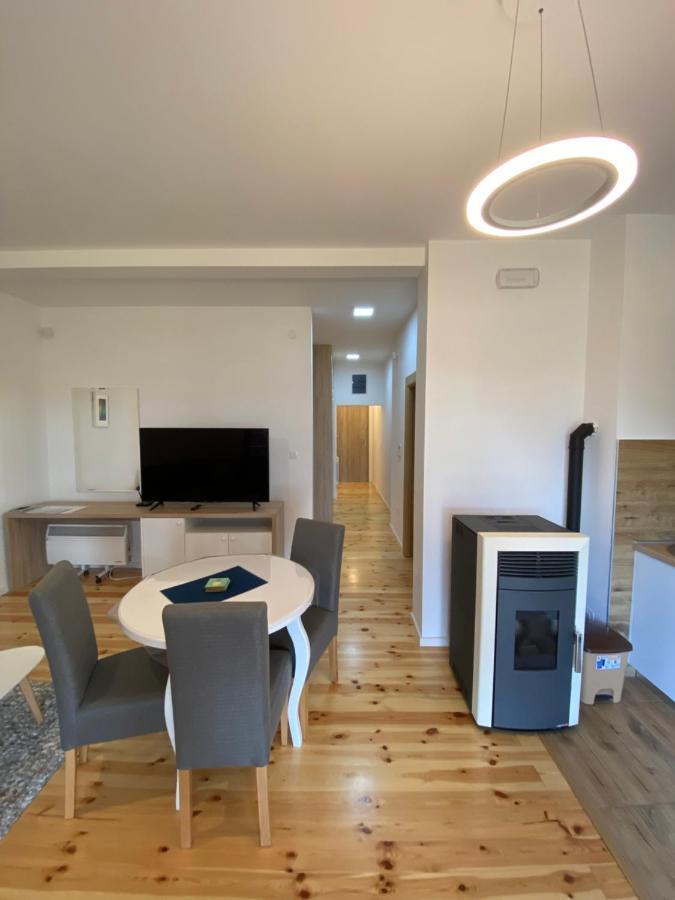 Turisticki Apartmani “Kraljeva Stolica” Žabljak Buitenkant foto